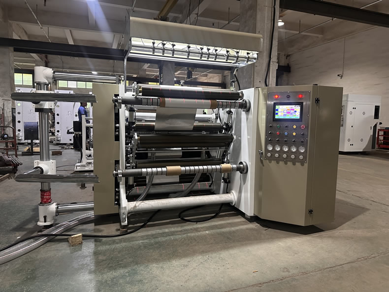 煙包襯紙壓紋分切機(jī)